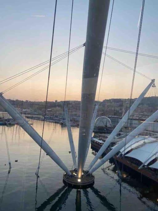 Apartamento La Finestra Sul Cielo Del Porto Antico Di Genova Exterior foto