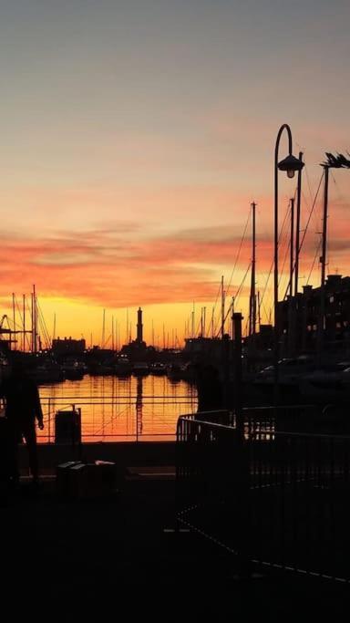 Apartamento La Finestra Sul Cielo Del Porto Antico Di Genova Exterior foto